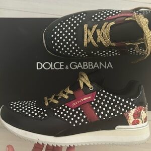 Dolce & Gabbana black polka dot sneakers size 39 worn once-fits like a snug 9